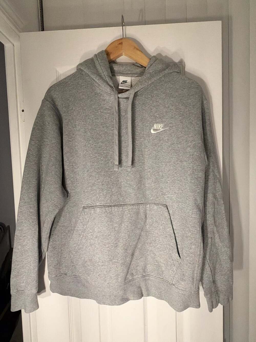 Nike NSW Club Pullover Hoodie Size M Gray Fleece Sweatshirt